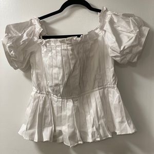 White Trumpet/Plume Shirt with pleating.